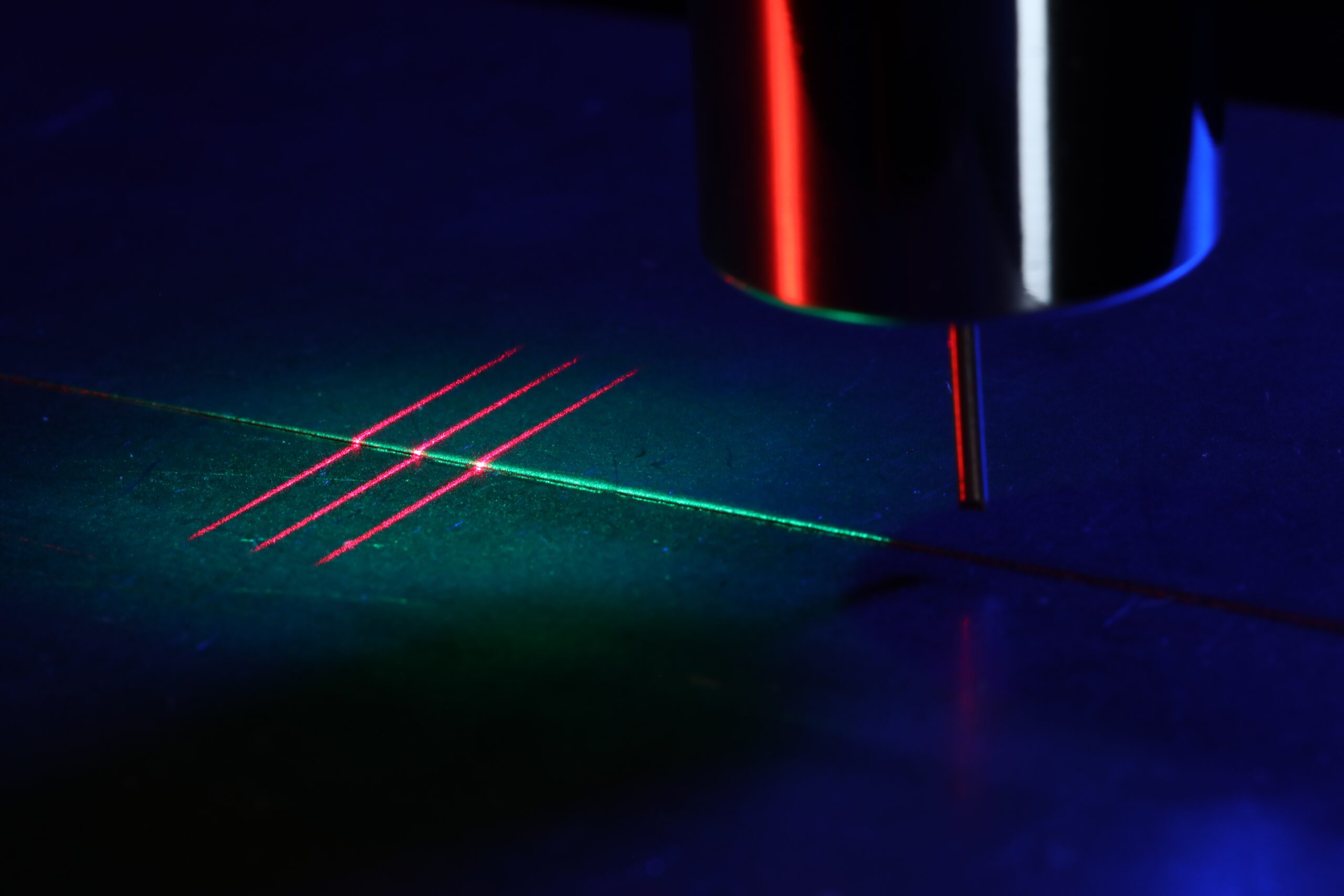 Uniform Line Lasers